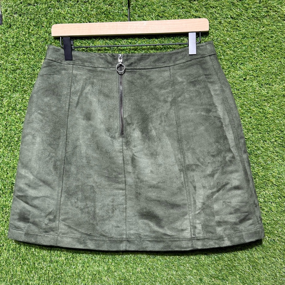 Old Navy Olive Green Faux Suede Skirt - Size 6